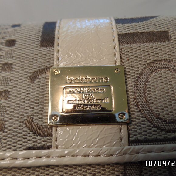 Liz Claiborne Trifold Wallet Camel New With Tag Heritage Mosaic - Picture 5 of 13